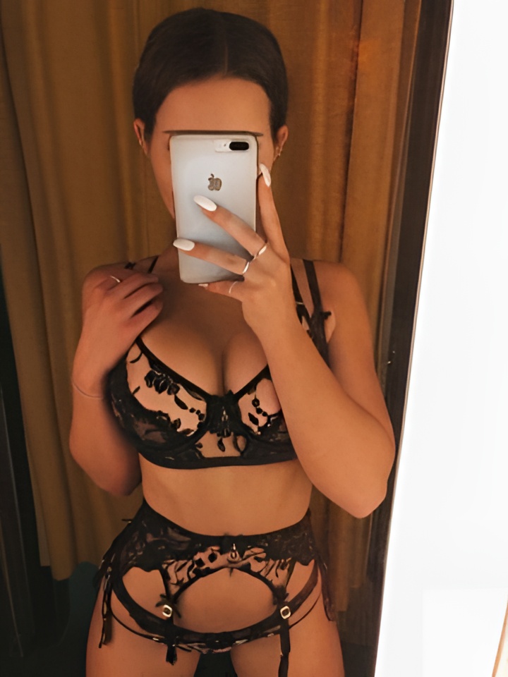 Сабина привлекальеная девушка из Кизляра цена от 4000 руб