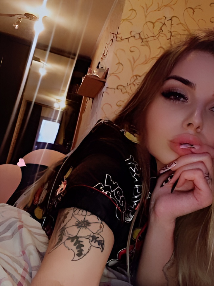 Юстина привлекальеная девушка из Кизляра цена от 10000 руб