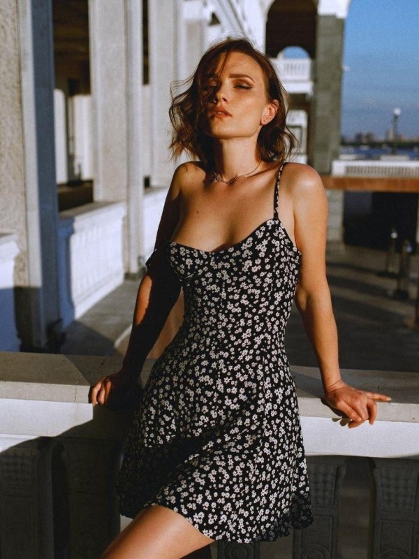 Света привлекательная девушка из Кизляра цена от 7000 руб